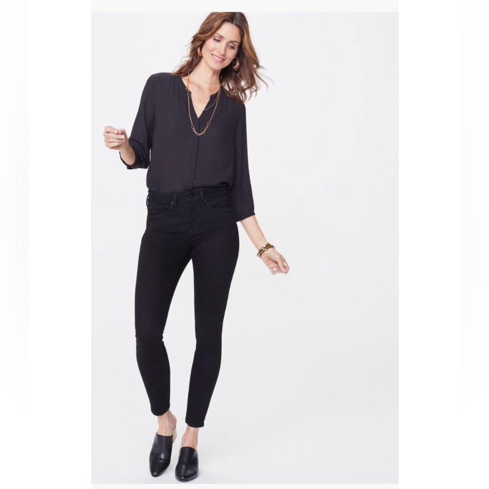 NWOT NYDJ Ami Skinny Black Jeans